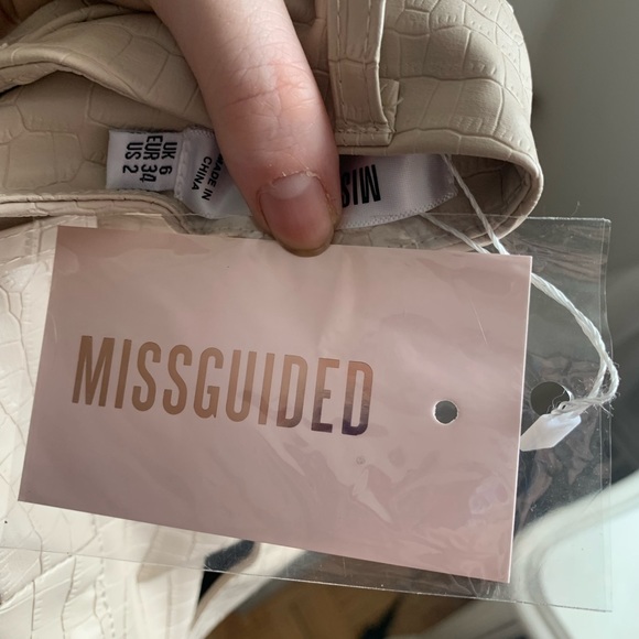 BEIGE FAUX LEATHER CROCODILE TEXTURED PANTS **stretchy** - Picture 5 of 8